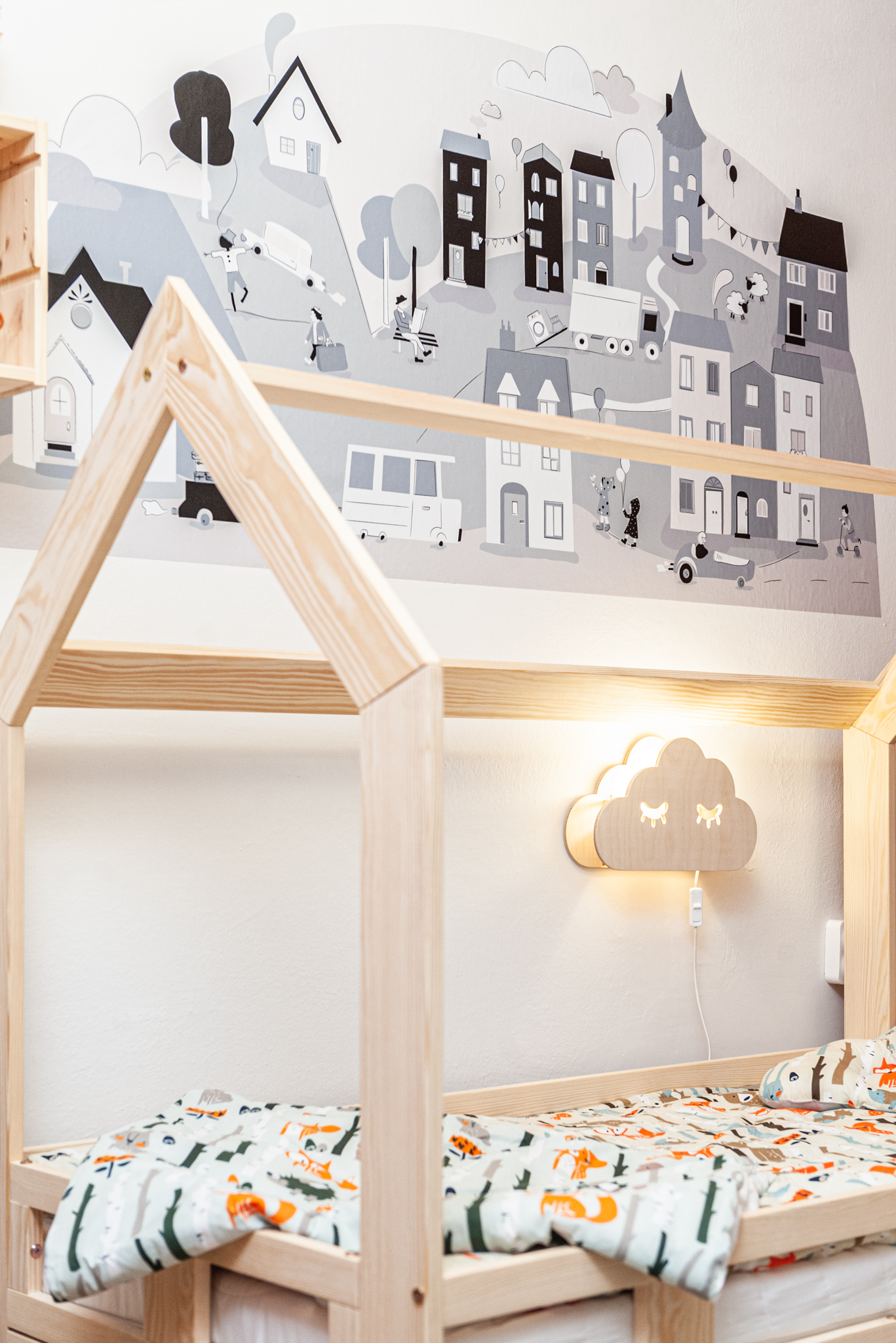 łóżko domek drewniane inspiracja do pokoju dziewczynki mamaville